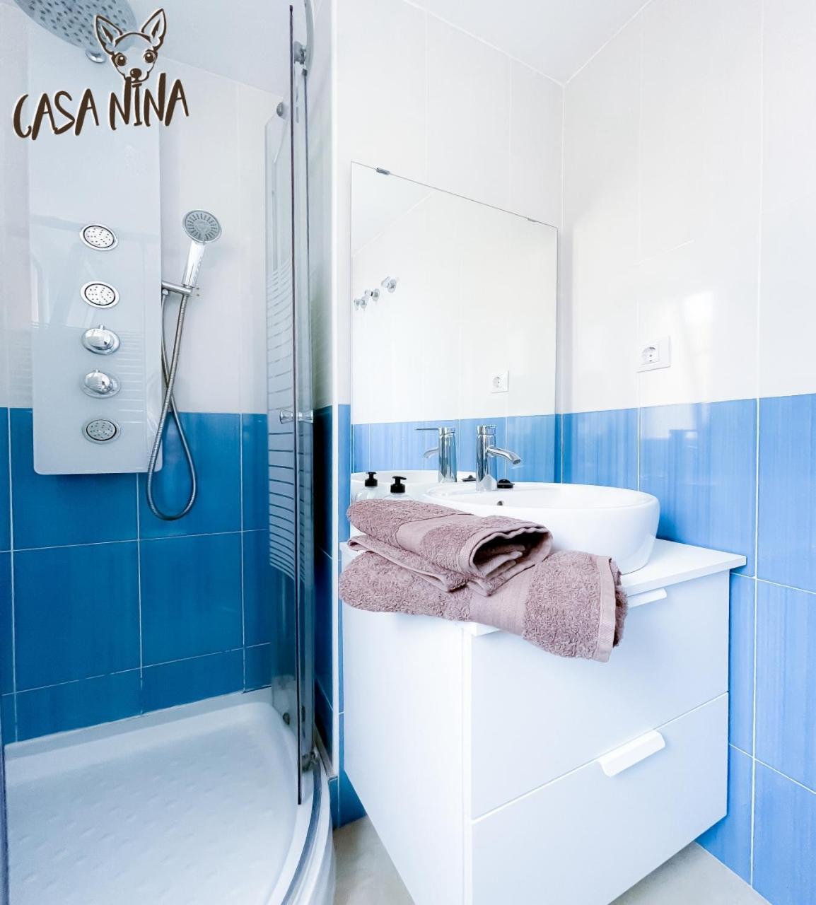 B-Rent Los Delfines Casa Nina Коральео Номер фото